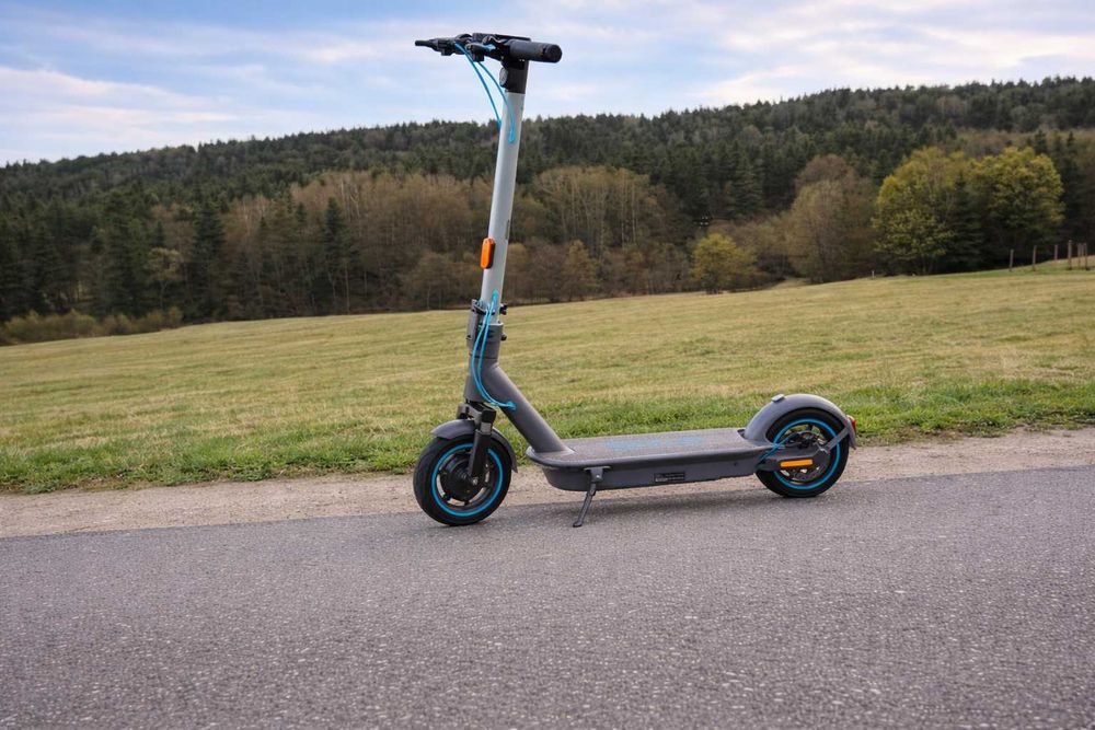 Hulajnoga elektryczna Motus Scooty 10 Plus - zadbana, gotowa do jazdy!
