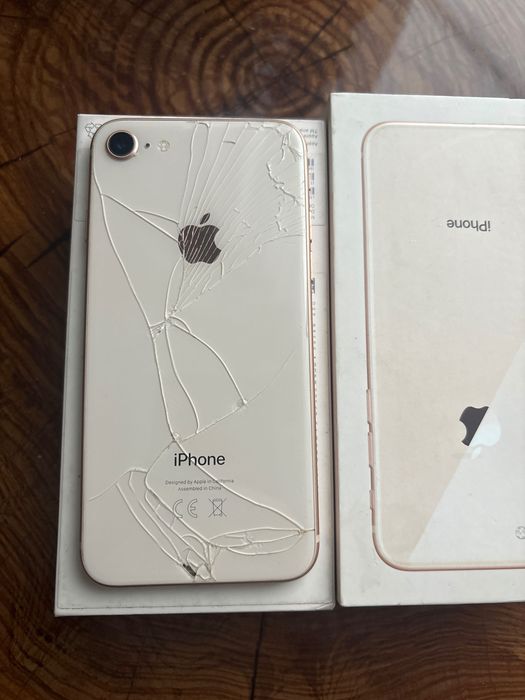 iPhone 8 64 GB gold