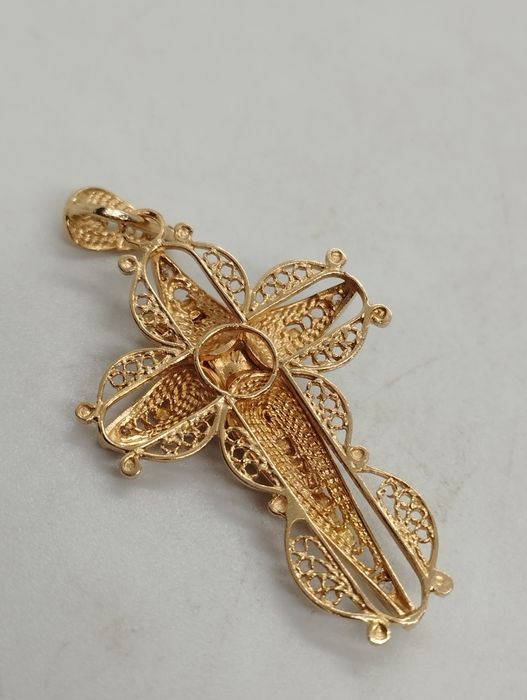 Золотой крестик 3.83 грамма