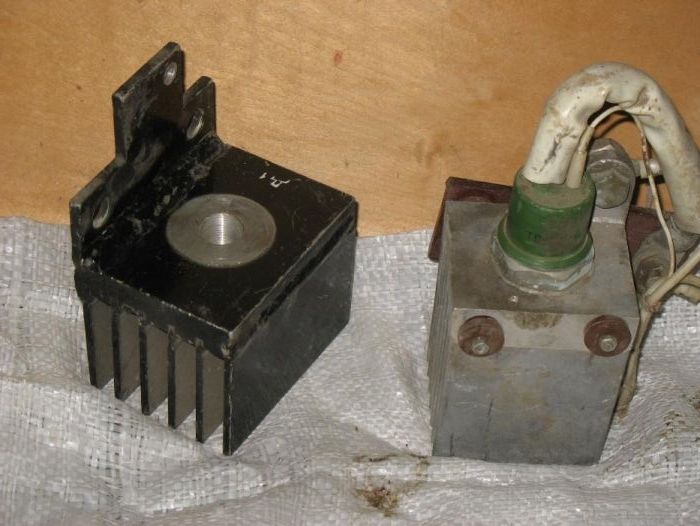 Трансформатор, железо , картон, Фторопласт Тор, Радиатор Диод Тиристор ...