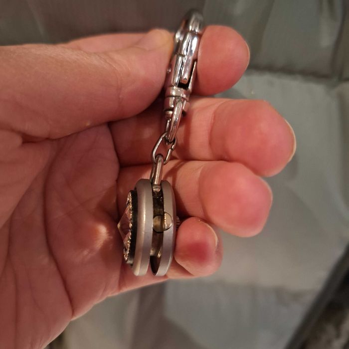 Маленький гламурный брелок для дам