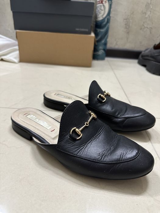 Шкіряні шльопки в гарному стані