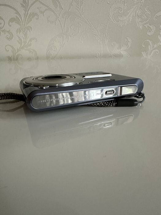 Фотоапарат Casio Exilim EX-S600