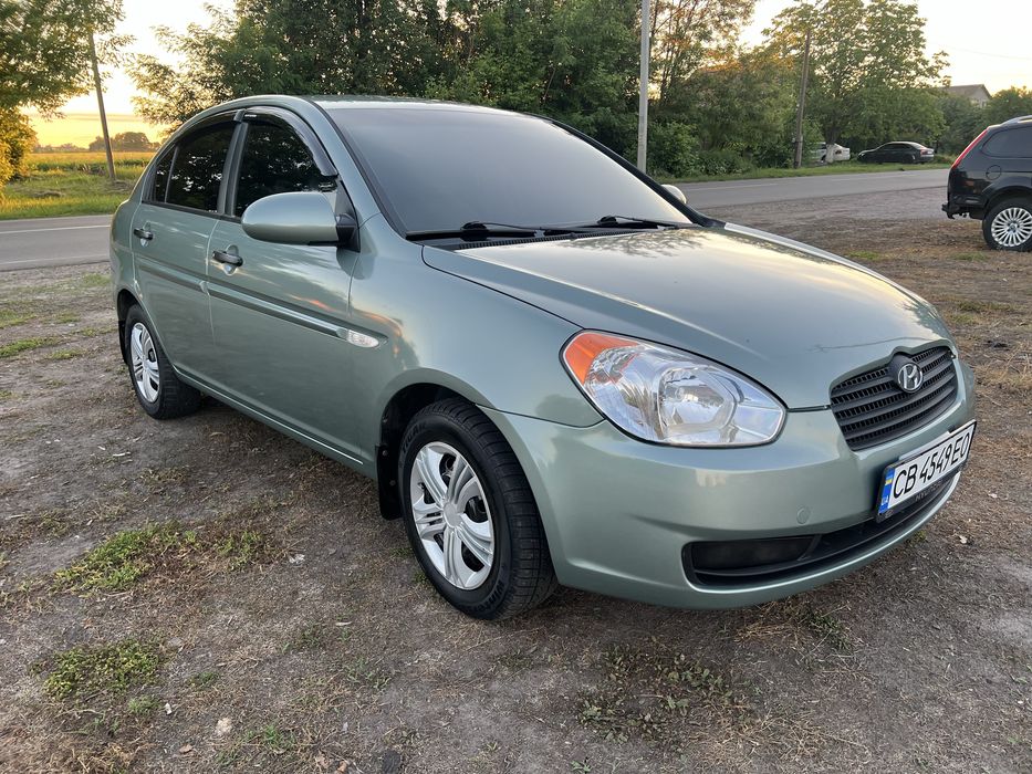 HYUNDAI       Accent