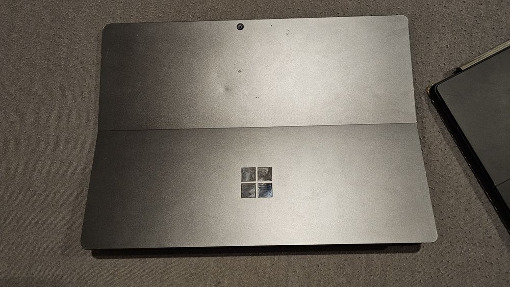 Microsoft Surface Pro 9 (2038)