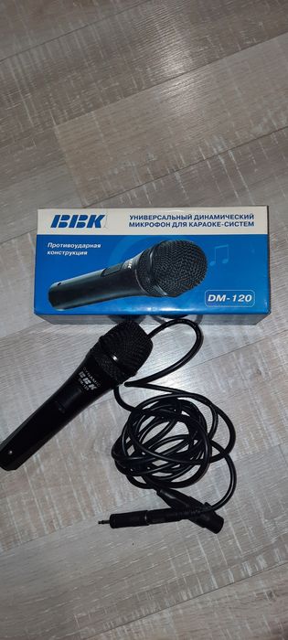 Мікрофон для караоке BBK DM-120, як новий.