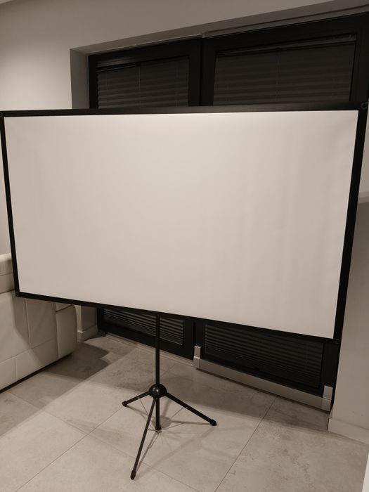 Ekran projekcyjny i stojak 80cali Excelimage