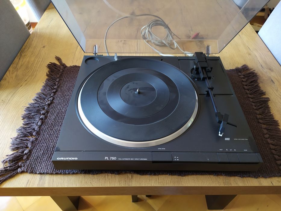 Gramofon Grundig PL 750 automatic