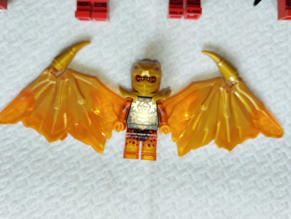 Kolekcja figurek LEGO Ninjago KAI (Dragon Form, Scuba, Island) - Wybierz swoją!