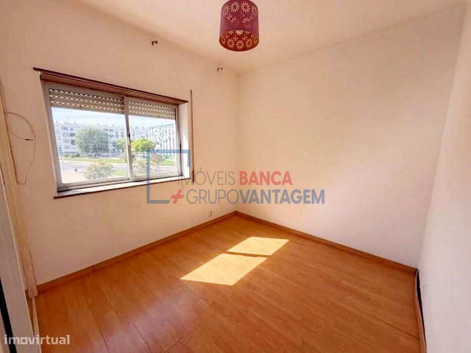 Apartamento T1 à venda na Moita