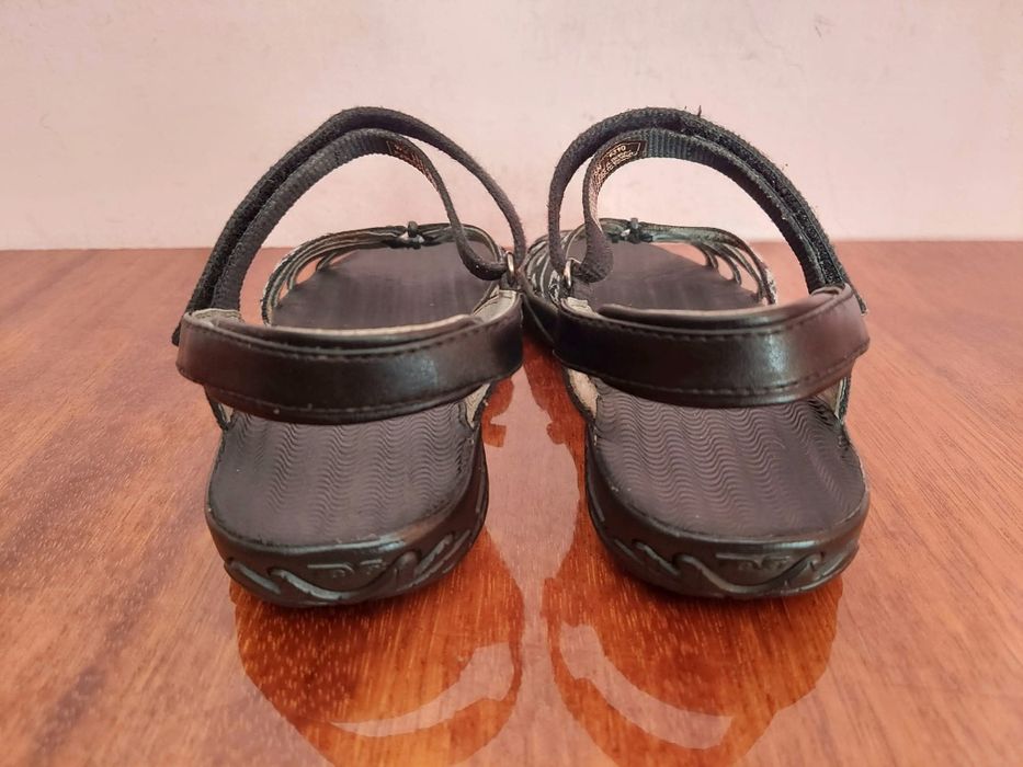 Сандали Teva оригінал

Розмір: ws 5 наш 36 розмір

Замір по с