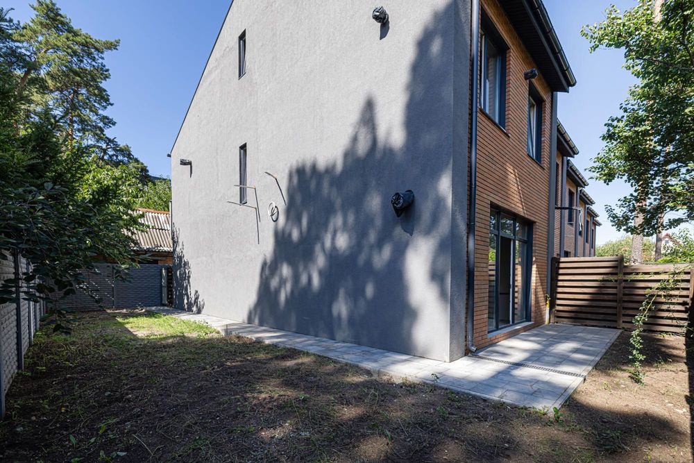 Продаж Таунхаусу в Центрі Ірпеня, з Чистовим оздобленням, ГАЗ