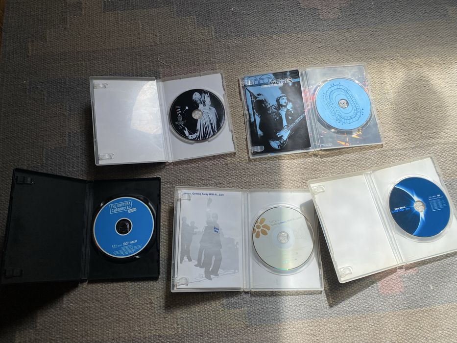 Lote 5 DVDs Música – Oasis, Blink-182, James e Roger Waters