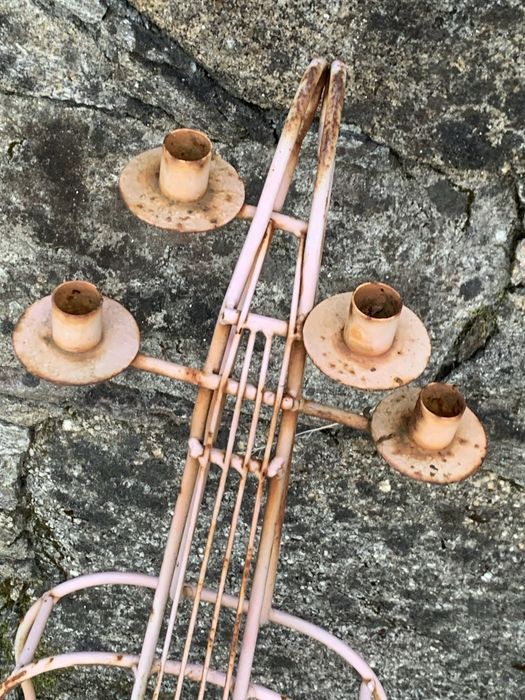 Violoncelo de ferro para decoraçao