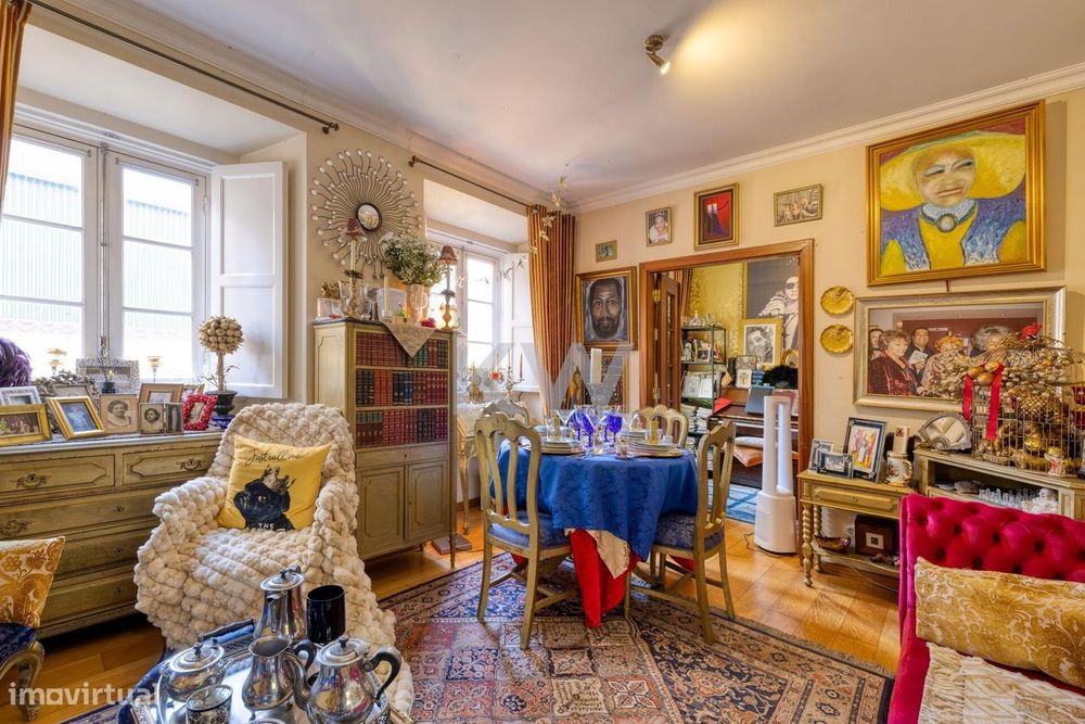 Magnífico Apartamento T2 na Histórica Mouraria com Excelente Exposição