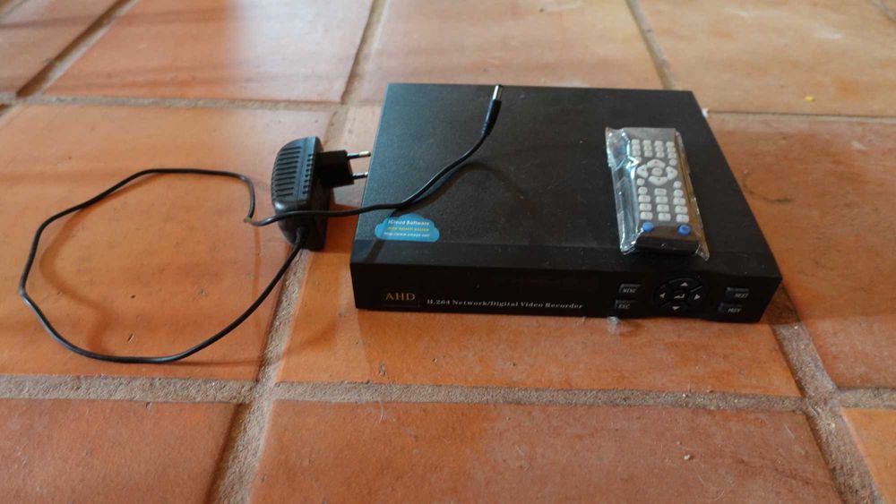 Gravador de câmara de vigilância e 3 câmaras