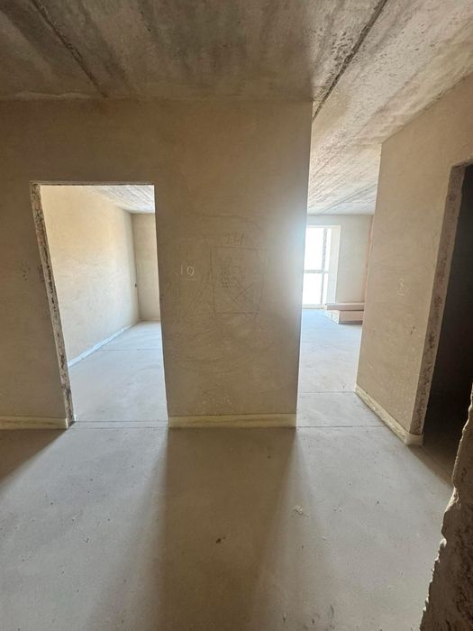 Продаж квартири 2-кімнати + велика кухня-столова