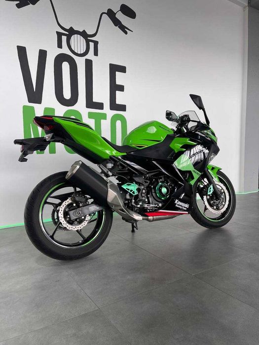 Мотоцикл Kawasaki Ninja 400