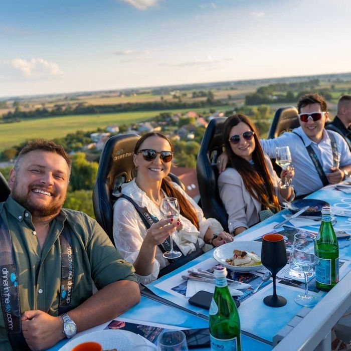 Okazja voucher Kolacja na wysokości 50m Dinner in the sky Wrocław, Warszawa, Gdynia