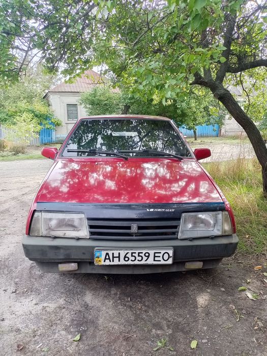 продам  автомобиль 2108