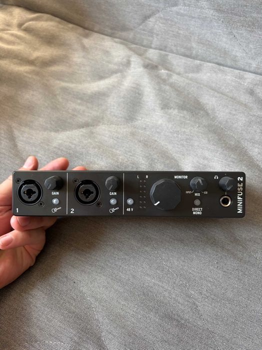 Interface audio Arturia MiniFuse 2 czarny usb midi