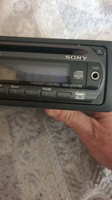 Автомагнитолу SONY без проводов не провер.