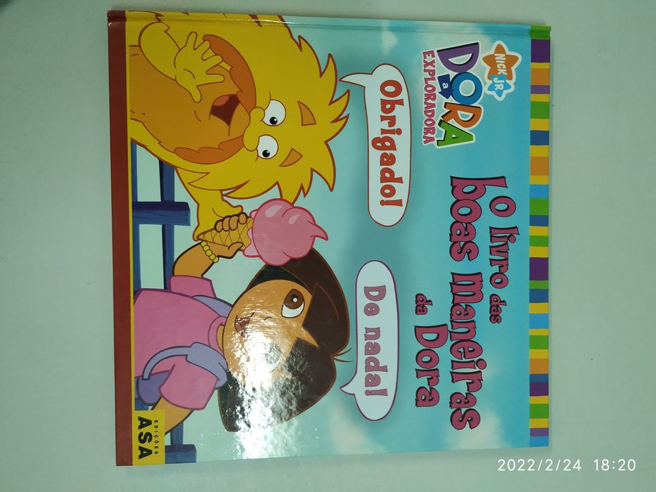 Vários livros infantis