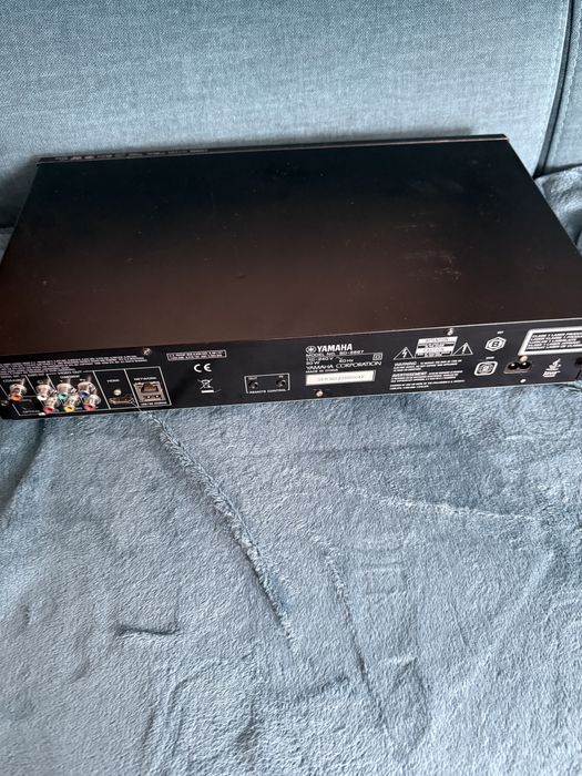 Yamaha BD - S667  BLU RAY
