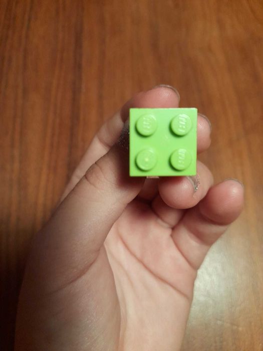 Anel c/ peça lego:branco,rosa,verde,amarelo,azul,verde,vermelho,castan