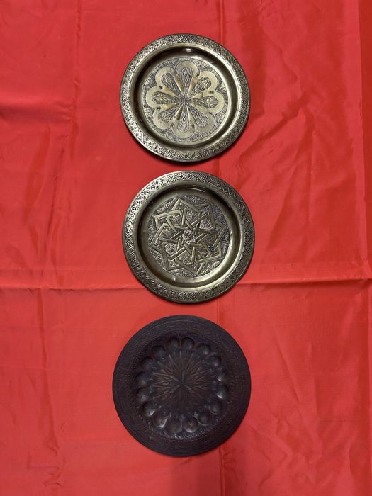 Conjunto de Pratos Marroquinos Decorativos em Metal