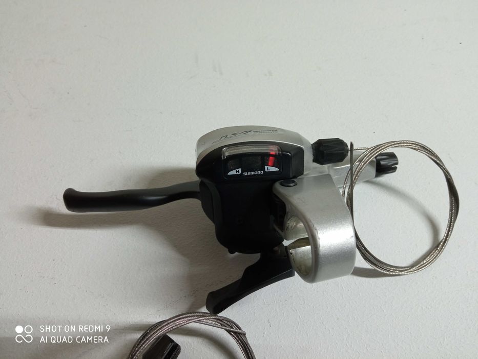 Klamkomanetki Deore XT m760 3x9 Dualcontrol
