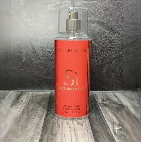 Парфюмированный спрей для тела женский Giorgio Armani