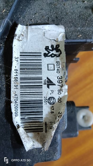 Farol Peugeot 308 ótica direita 2008