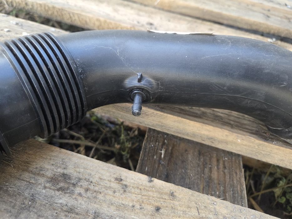 Патрубок воздушный дроссельной заслонки Skoda Audi Vw Seat