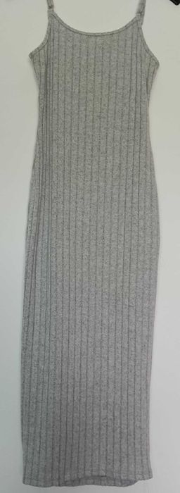 Vestido midi canelado cinzento com racha lateral e casaco M