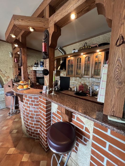 Будинок з цегли та Будинок з бруса на одній ділянці, басейн, баня.