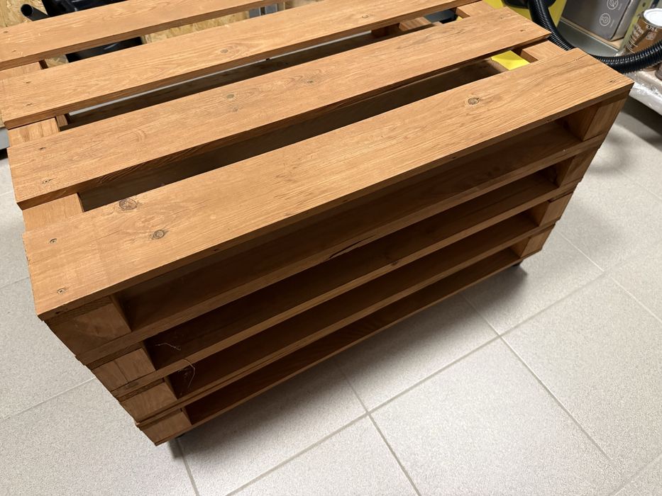 Stoliki z palet na kółkach 60cm x 80cm oraz 25cm x 25cm