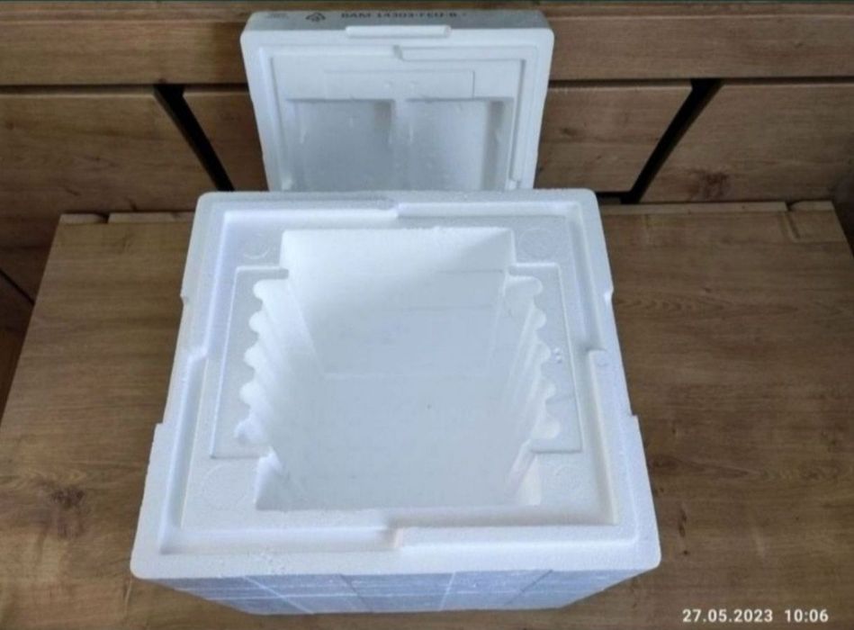 Styrobox pojemnik izotermiczny 33x30x37,5cm + 4 wkłady