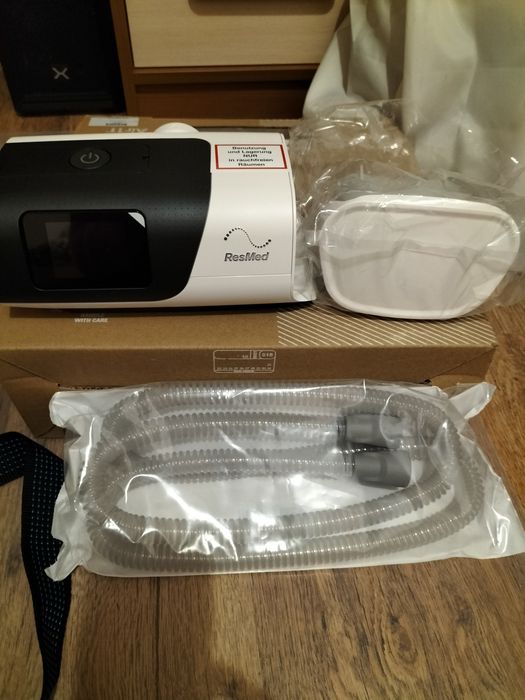 RESMED Aparat do leczenia bezdechu sennego AIRSENSE 11 ELITE