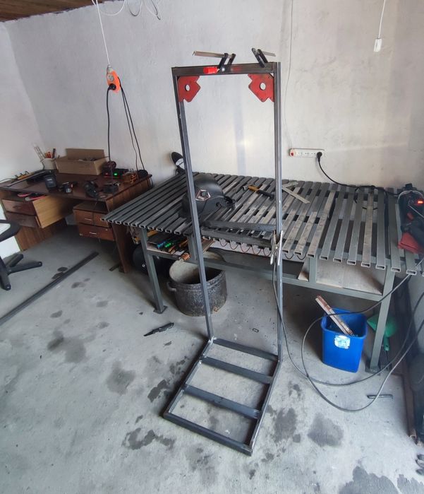 Стойка для інвертора