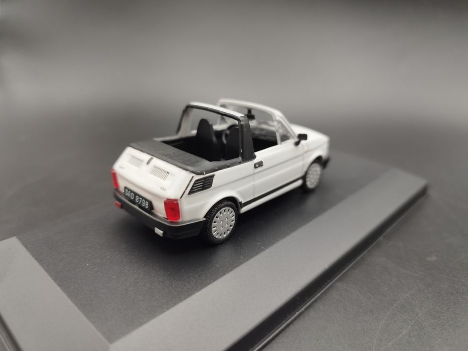 1:43 DeAgostini Kultowe Auta PRL Fiat 126p Cabrio  +gazetka