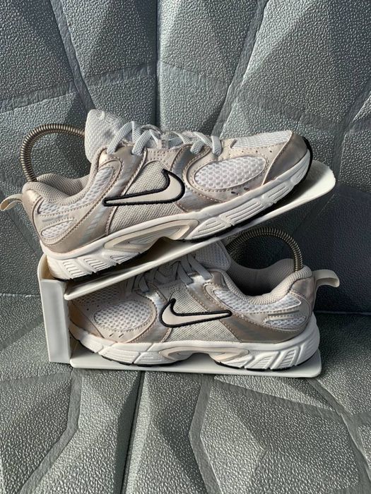 Кросівки Nike V5 RNR