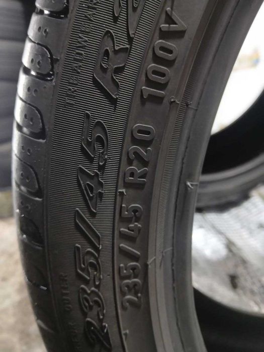 *Шини Pirelli 235/45R20. 2шт. Літо 2022р (0546)