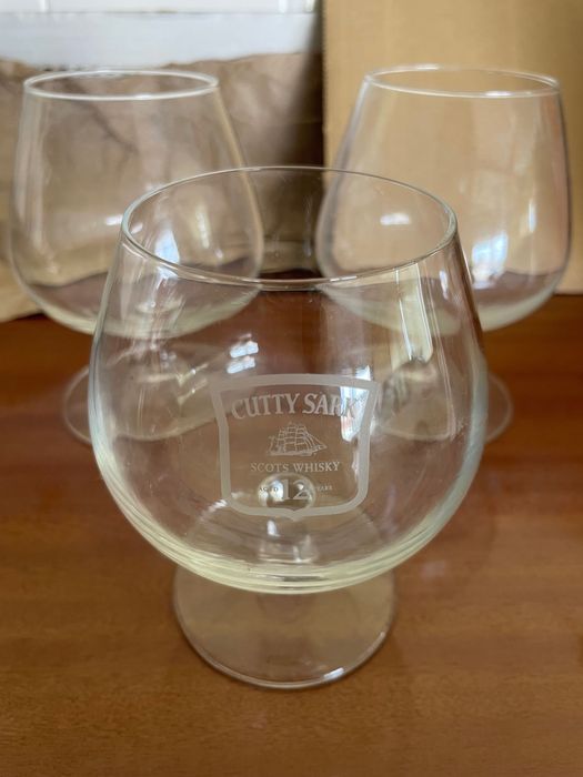 Whiskey Glasses446615489463592962