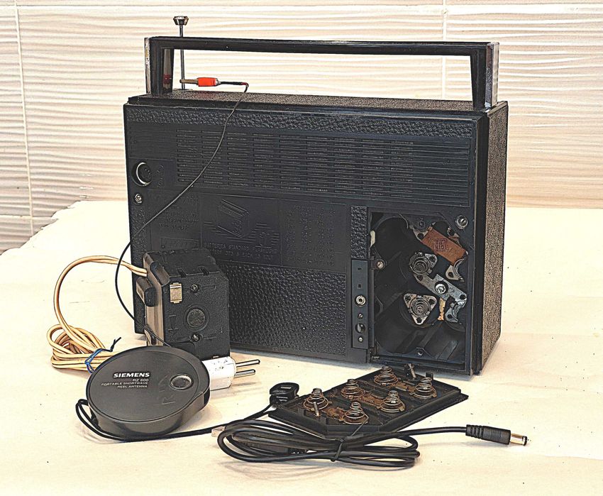 Радиоприемник VEF -206 c FM, БП 9/60, внешняя антенна, кабель USB