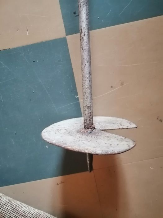 Бур    садовий .