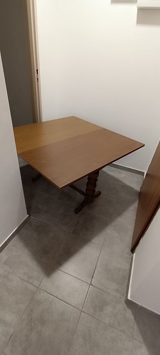 Rozkładany stół z regulacją wysokości