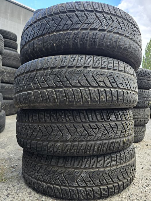 215/65R17 Pirelli Scorpion Winter