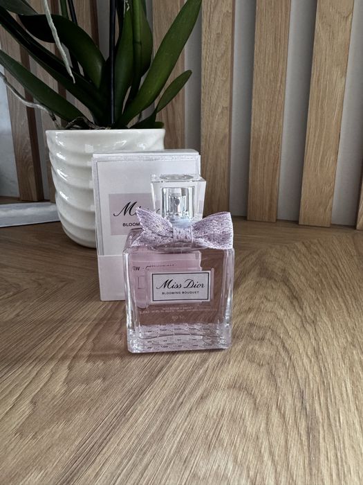 Perfum Miss Dior