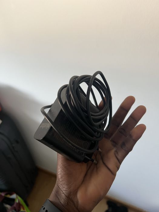 Carregador semi novo de trotineta